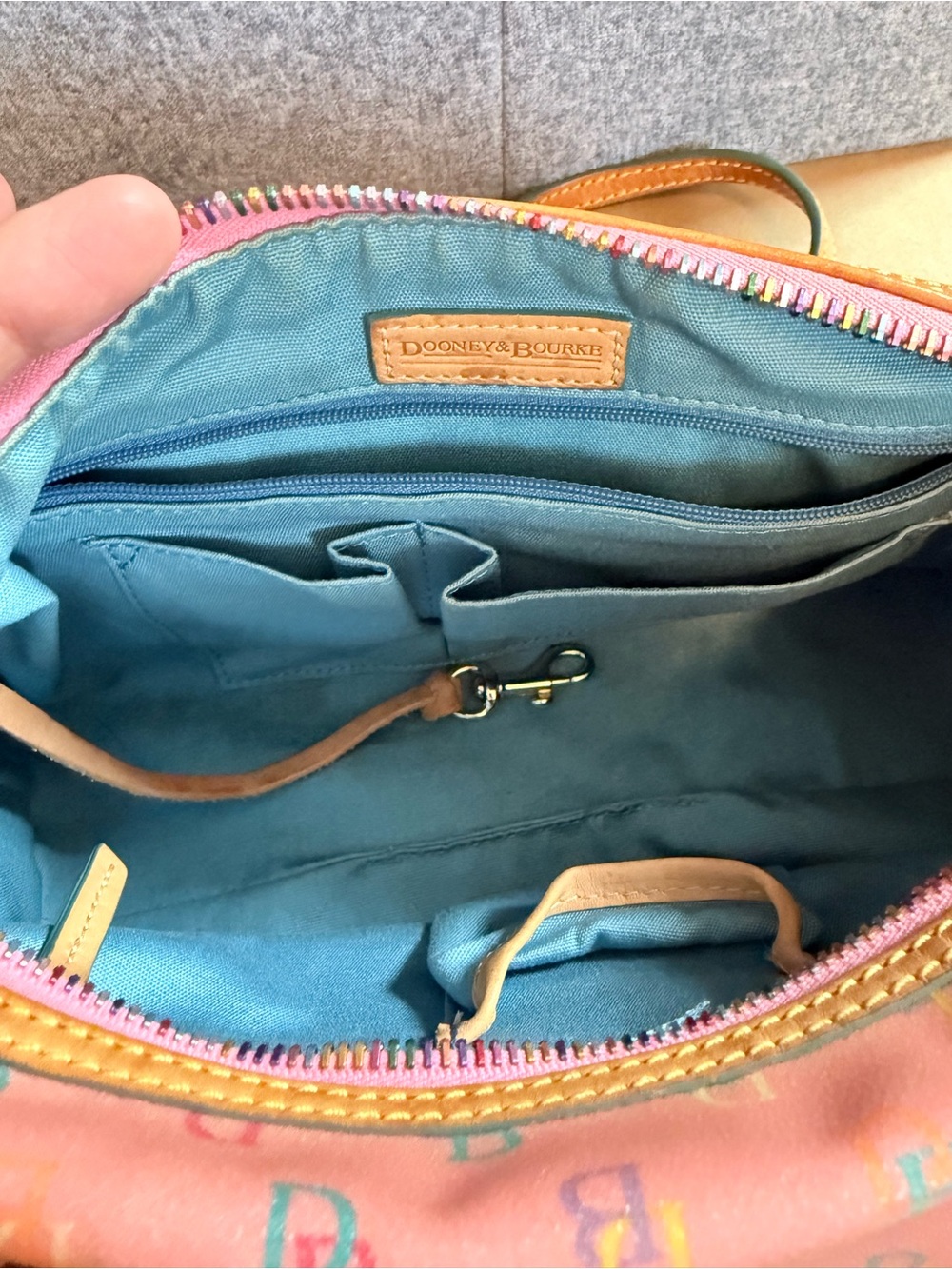Y2K Dooney & Bourke Vintage Pink Barrel Bag with Heart Charm - Picture 8 of 11